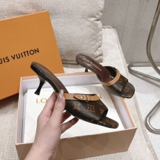 Louis Vuitton Slippers